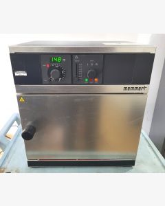 Memmert UM100 Lab Oven