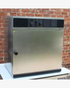 Memmert UM500 Lab Oven