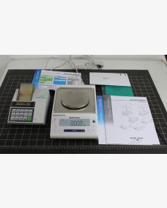 Mettler Toledo New Classic MF ML303E/01 Top Pan Balance with printer LC-P45