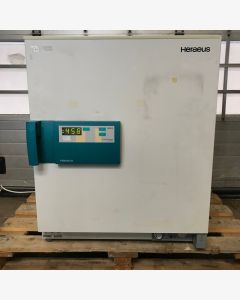 Heraeus UT12 Heating and Drying Oven