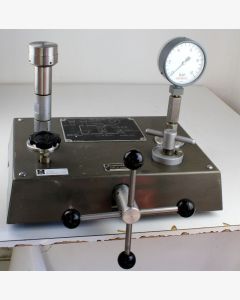 Budenburg Dead Weight Test Rig with Meter
