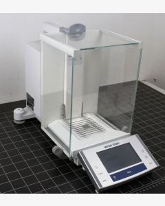 Mettler Toledo XS205DU Analytical Balance