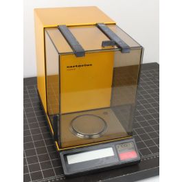 Sartorius R200d Sartorius BP210D Dual Range Analytical Balance